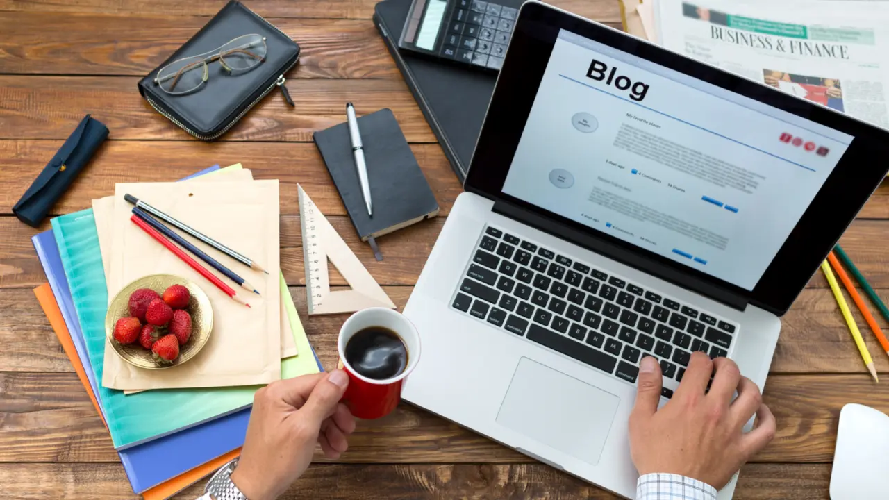 7-ways-a-blog-can-help-your-business-right-now-5f3c06b9eb24e-1280x720.webp